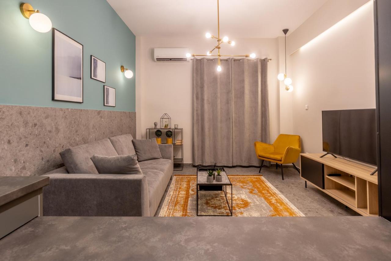 Elegant Apt 5' From Ampelokipi Metro Station Athens Exterior photo